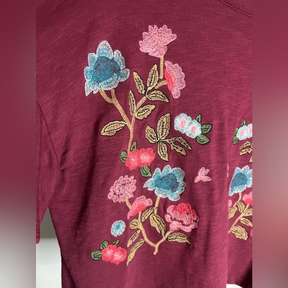 Altar'd State Size L Top